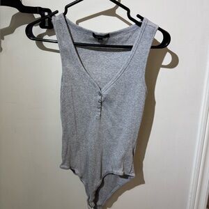 5/$25 M grey ribbed body suit sleeveless tank top
